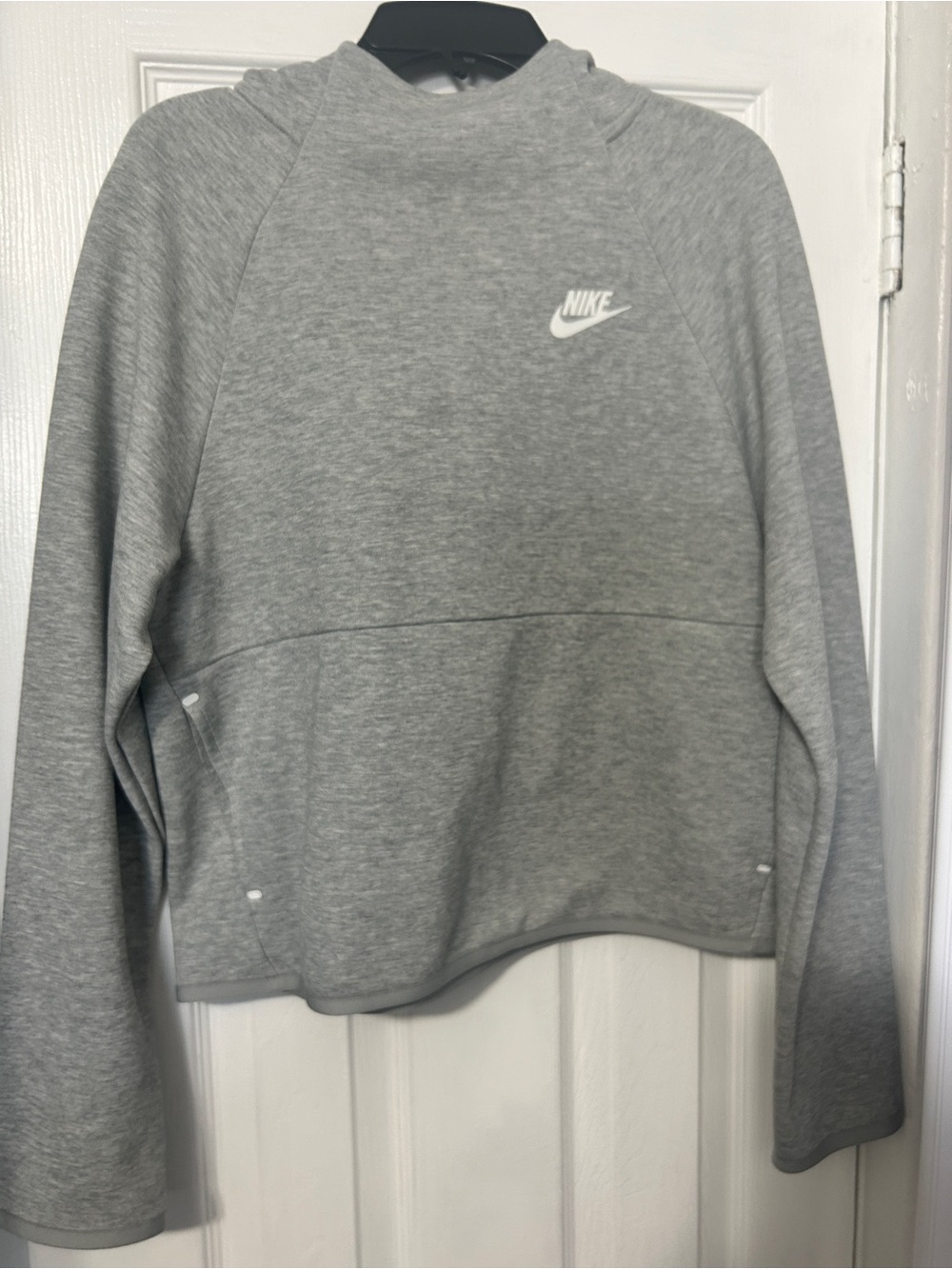 Nike Women's Light Gray Crewneck Pullover